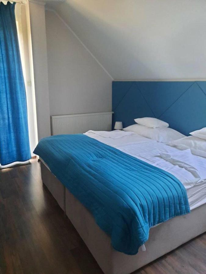 Caballus Lovasmajor Panzio Nyíregyháza Exteriör bild